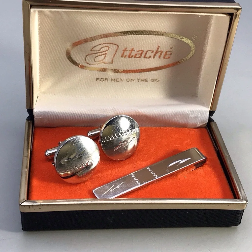 VTG Attaché‎ Cuff Links And Tie Clip Silver Tone In Box